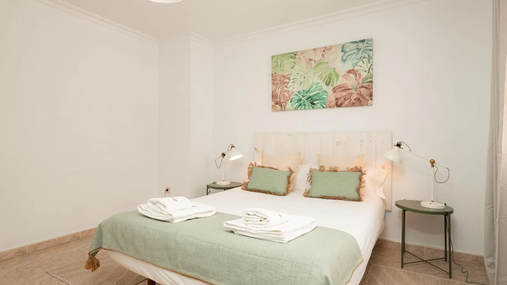 Apartamento C103 - Sunny Terrace, Old Town Views Málaga
