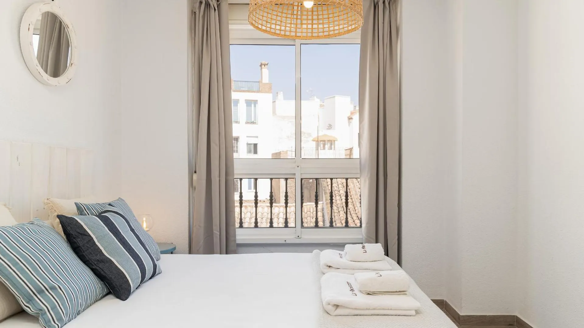 Apartamento C103 - Sunny Terrace, Old Town Views Málaga