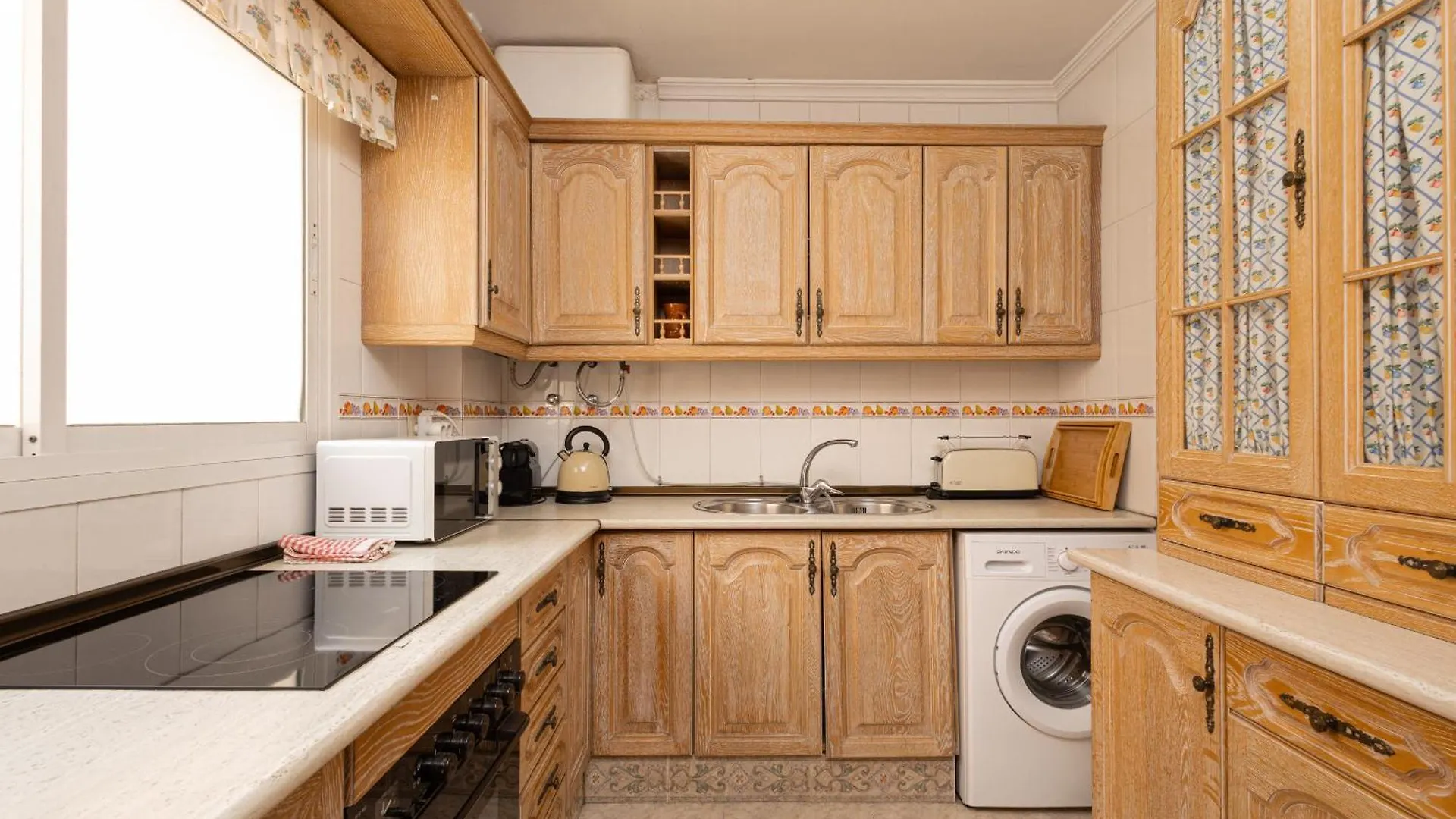 Apartamento C103 - Sunny Terrace, Old Town Views Málaga